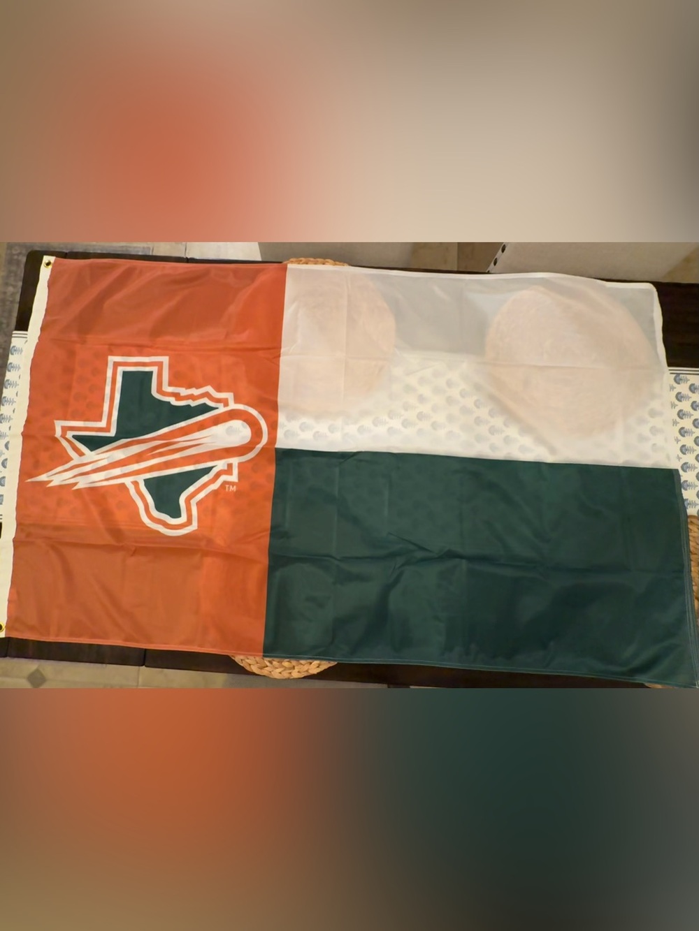 UT DALLAS UTD Comet Banner Flag in Orange, White & Dark Green College dorm gear - Picture 2 of 3